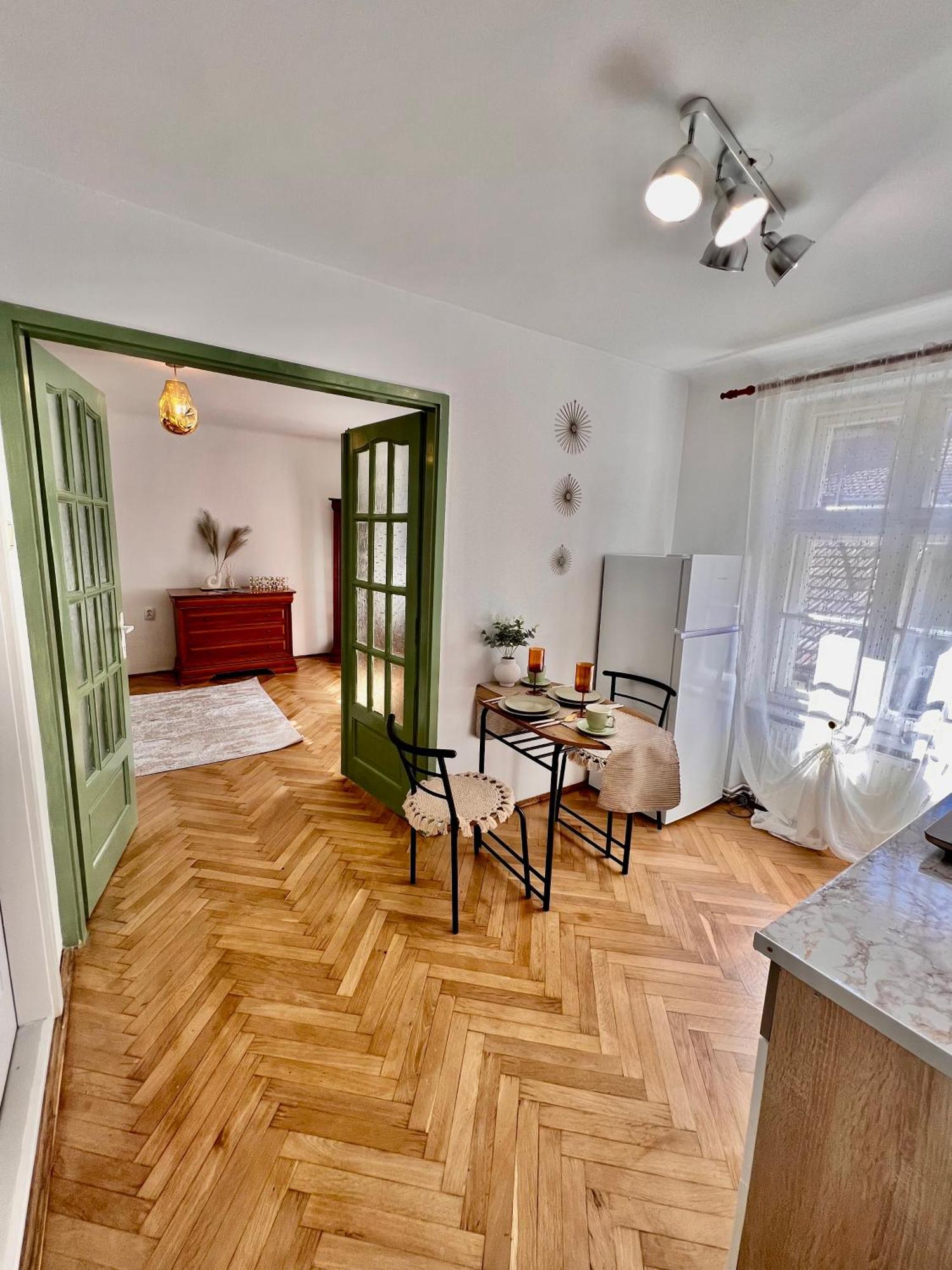 Old Town City Center Apartments Brașov Exterior foto